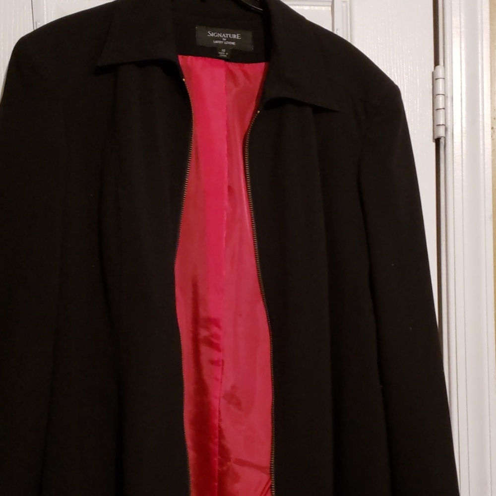 Blazer - Picture 3 of 3